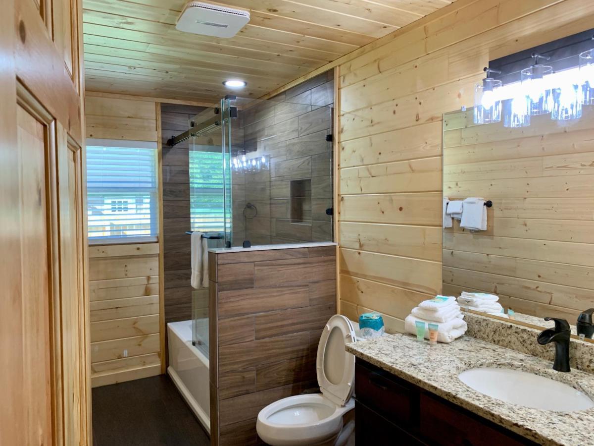 The Brick House: Brand New! 3 Bedroom Home With Private Driveway Pigeon Forge Exteriör bild